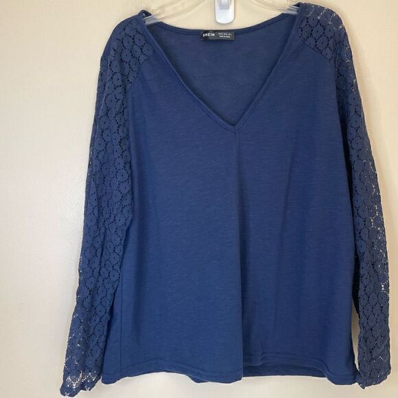 Shein| Medium| Soft|Crotchet knit| Floral - Picture 6 of 16